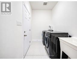 Bedroom 4 - 7 Charles White Court, East Gwillimbury, ON L9N0T7 Photo 11