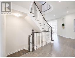 7 Charles White Court, East Gwillimbury, ON L9N0T7 Photo 16