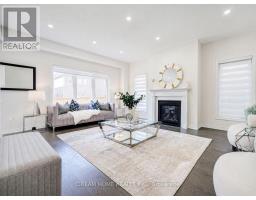 7 Charles White Court, East Gwillimbury, ON L9N0T7 Photo 17