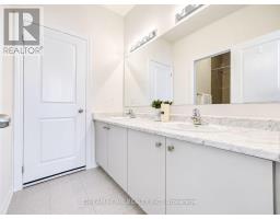 7 Charles White Court, East Gwillimbury, ON L9N0T7 Photo 44
