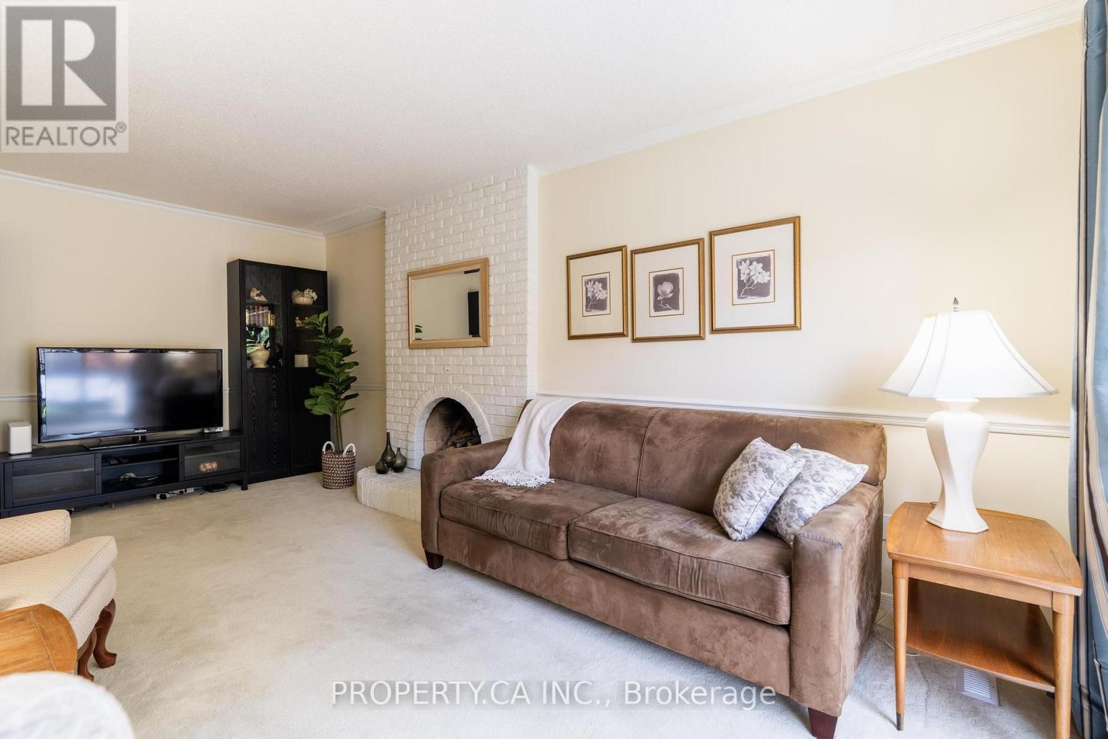40 BUCHANAN DRIVE - 13