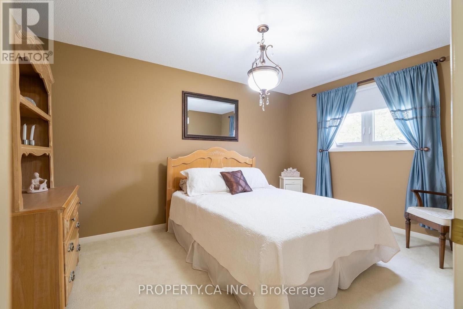 40 BUCHANAN DRIVE - 22