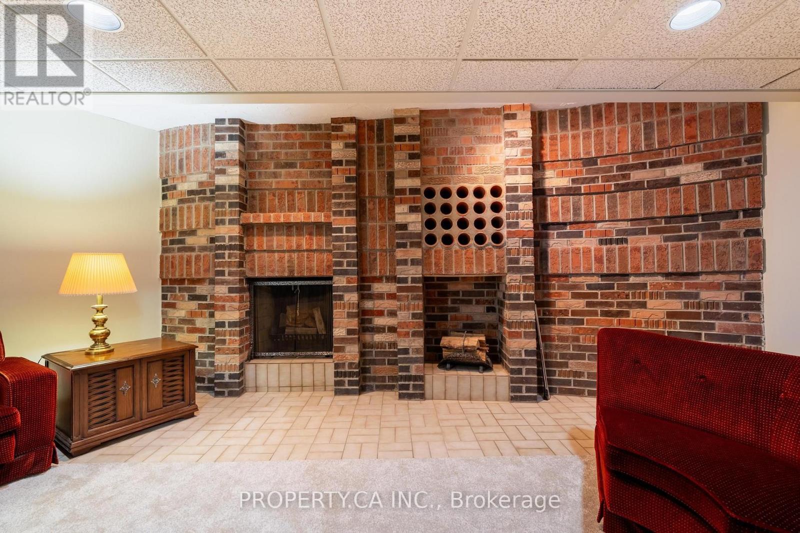 40 BUCHANAN DRIVE - 28