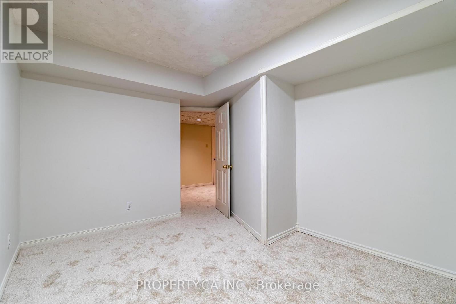 40 BUCHANAN DRIVE - 30