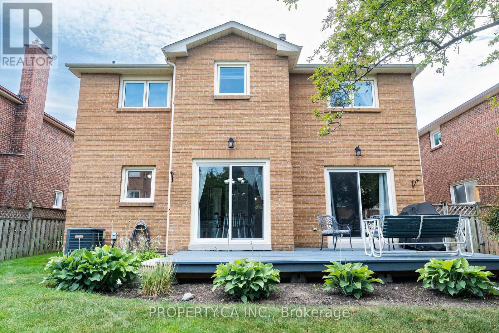 40 BUCHANAN DRIVE - 34
