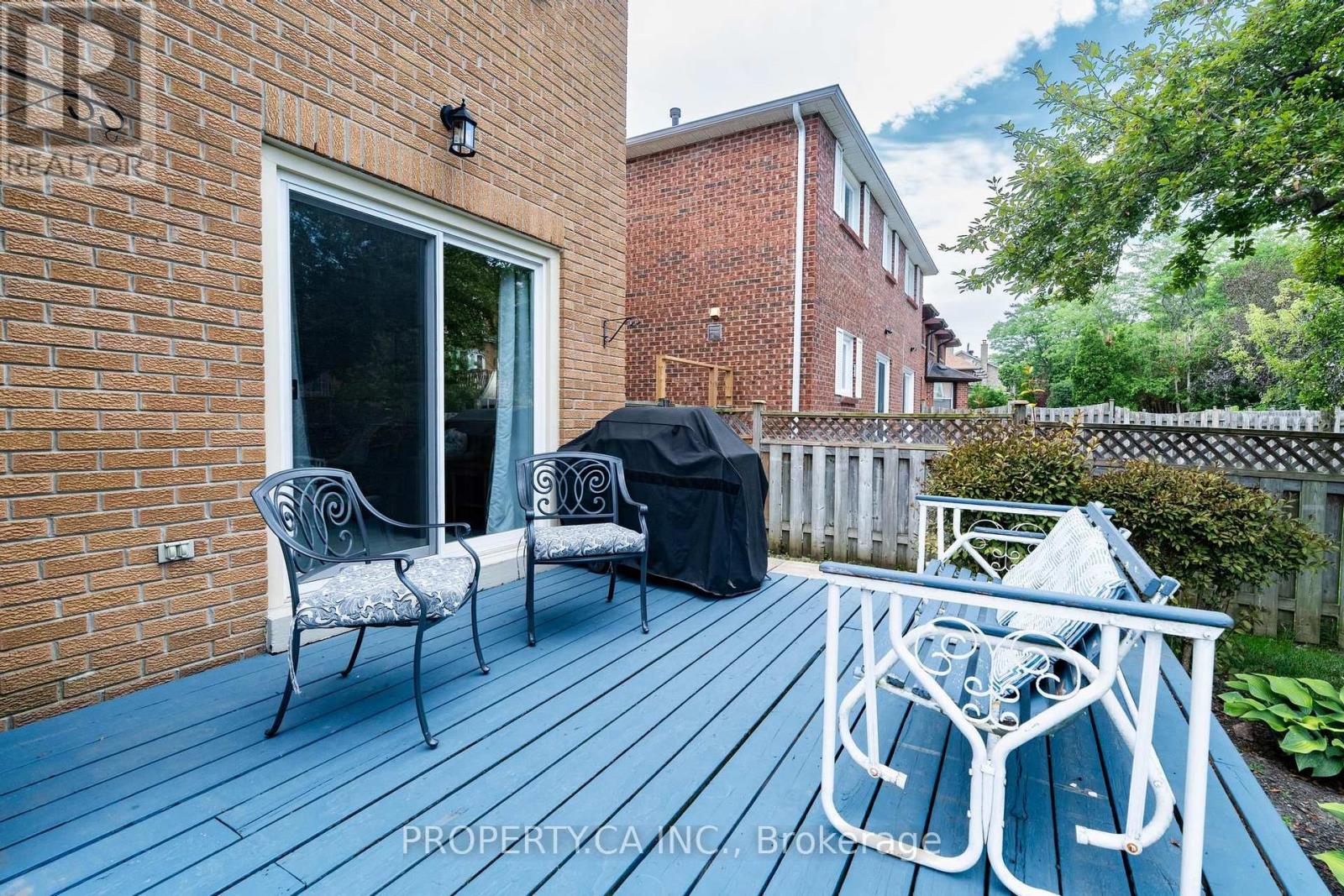 40 BUCHANAN DRIVE - 36