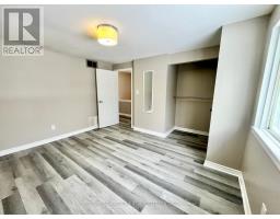 11 Chaucer Crescent, Barrie, ON L4N4T8 Photo 9