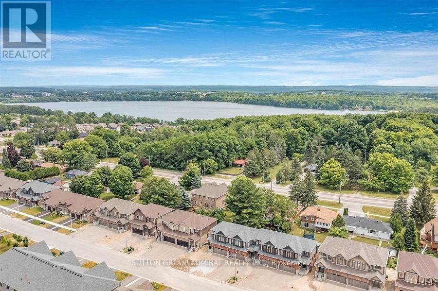 1035 WRIGHT DRIVE - 23