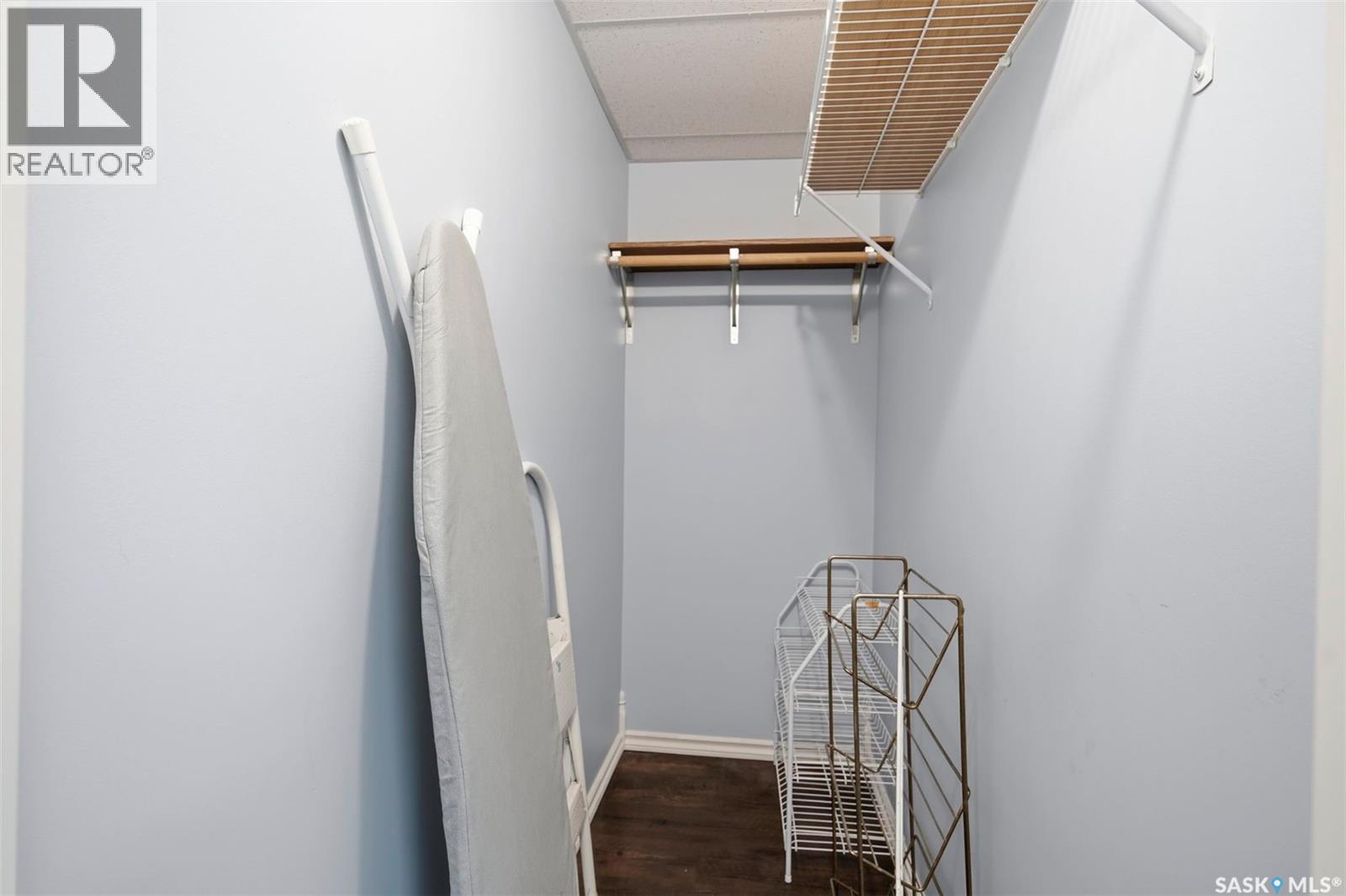 1224 Crescent BOULEVARD - 32