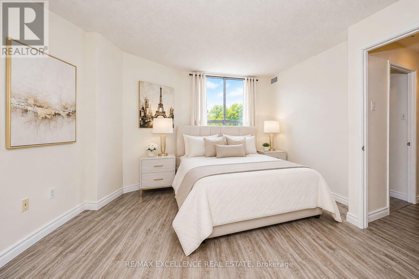 #202 4205 SHIPP DRIVE - Image 22