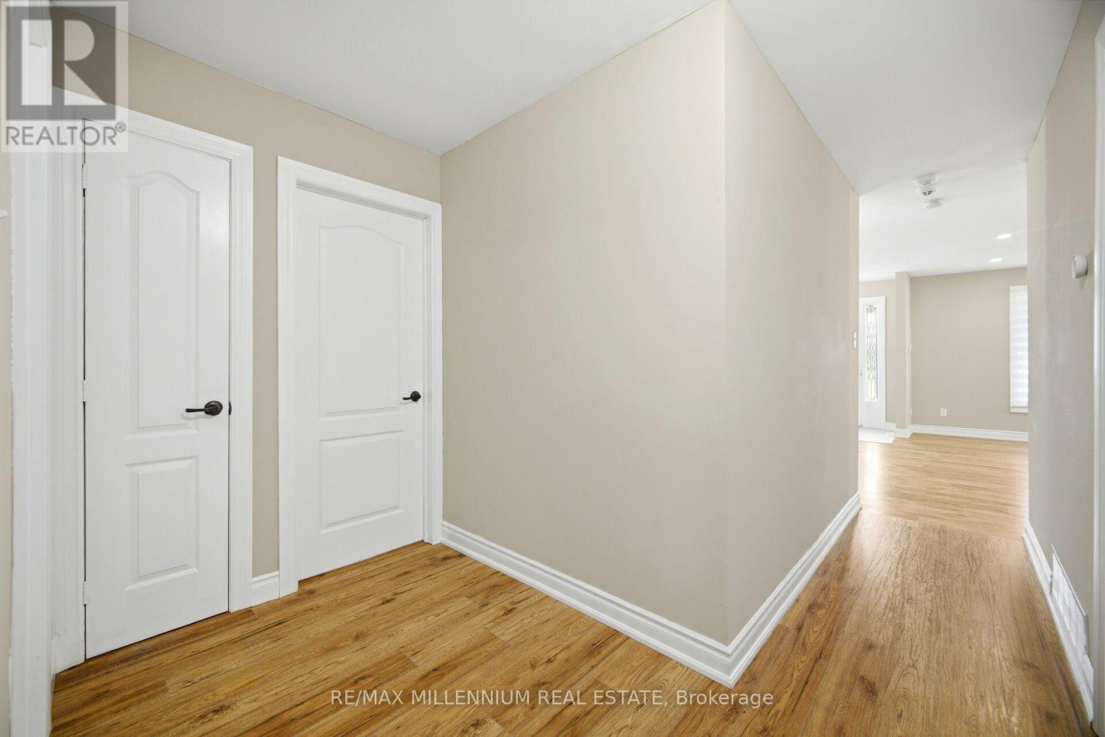 16 BRENDA BOULEVARD - 20