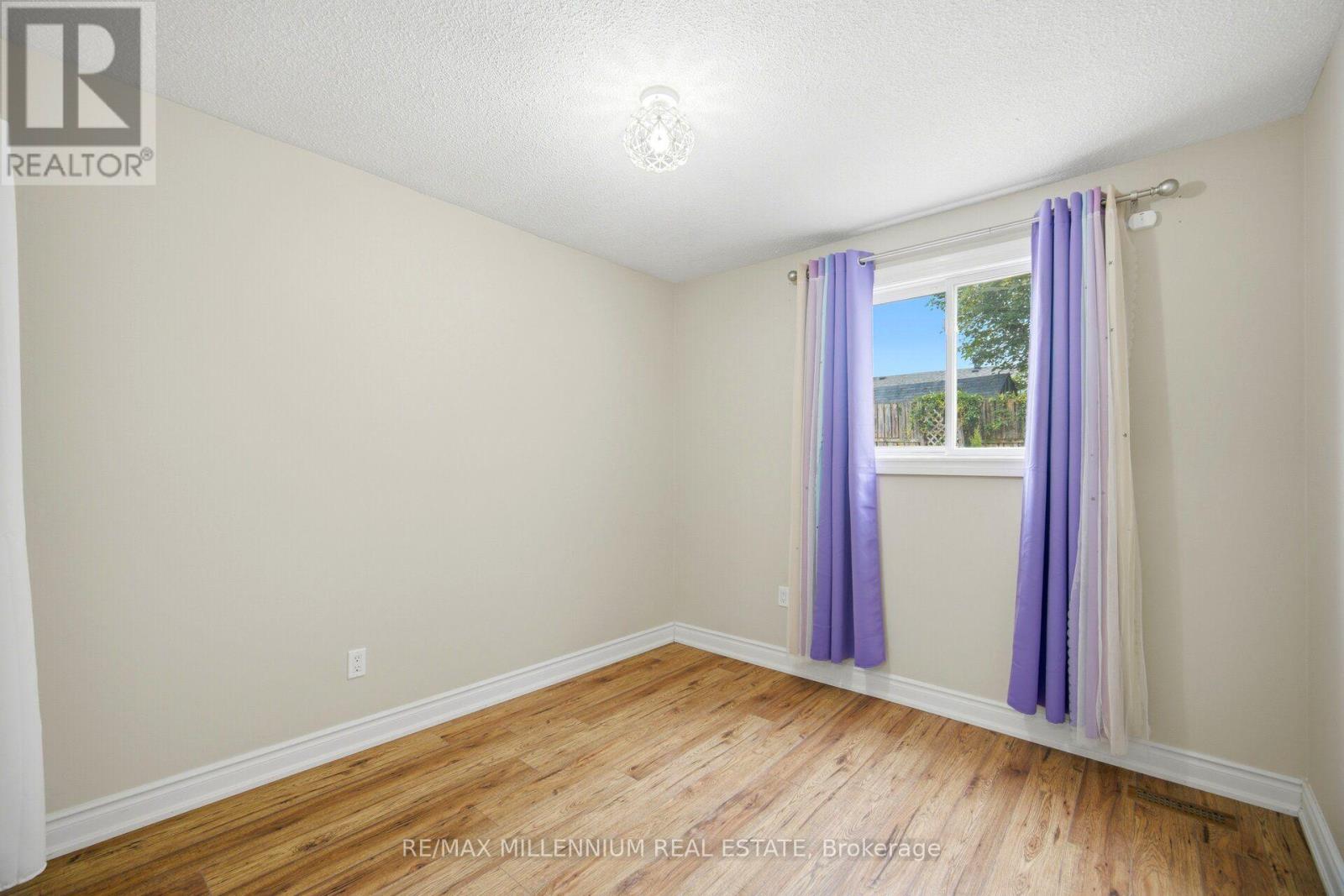 16 BRENDA BOULEVARD - 25