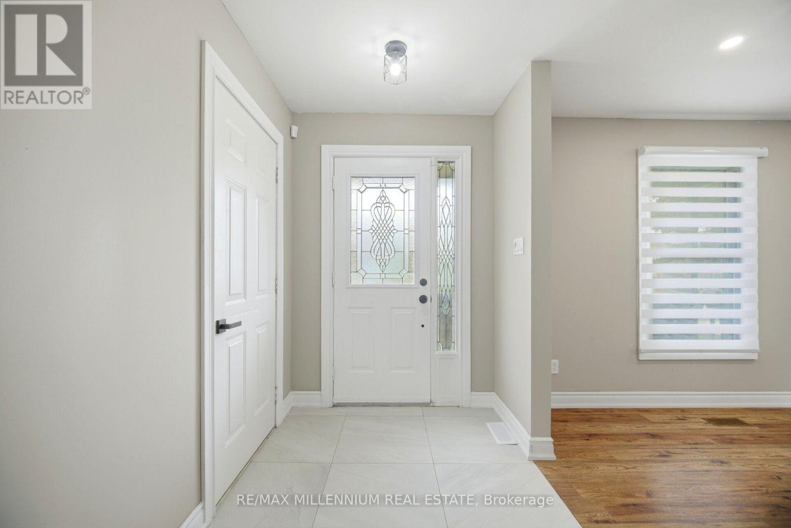 16 BRENDA BOULEVARD - 5