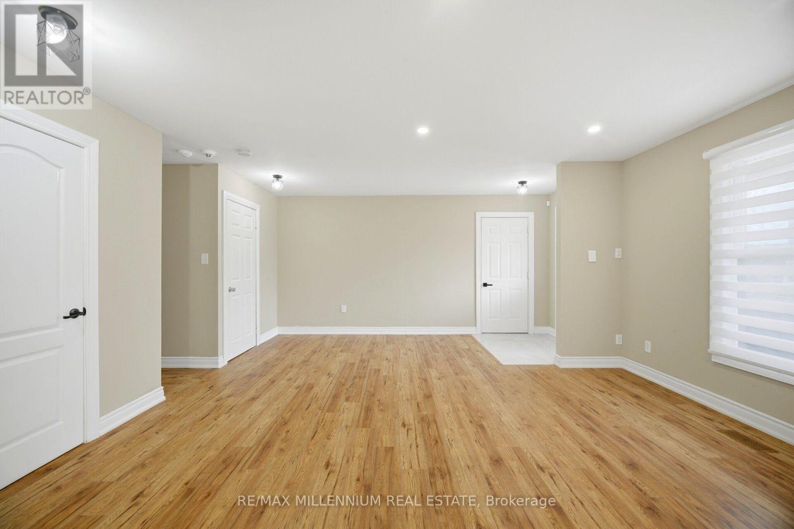 16 BRENDA BOULEVARD - 8