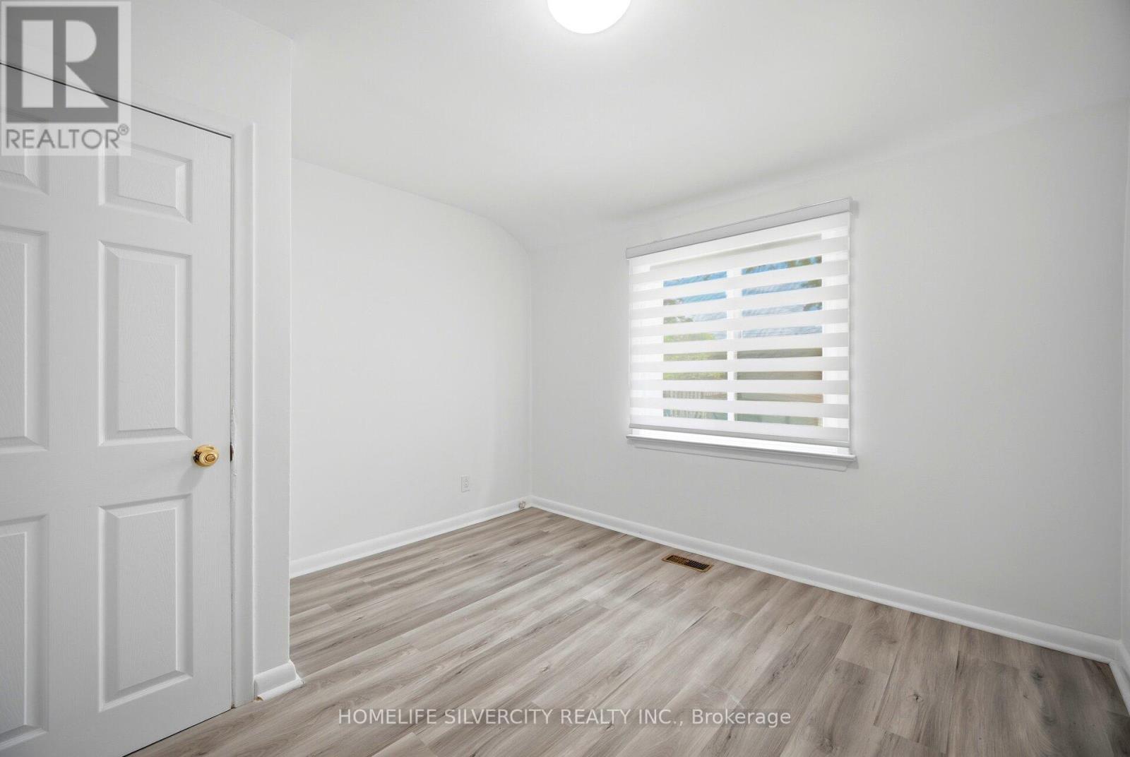29 BROOKMERE ROAD - 29