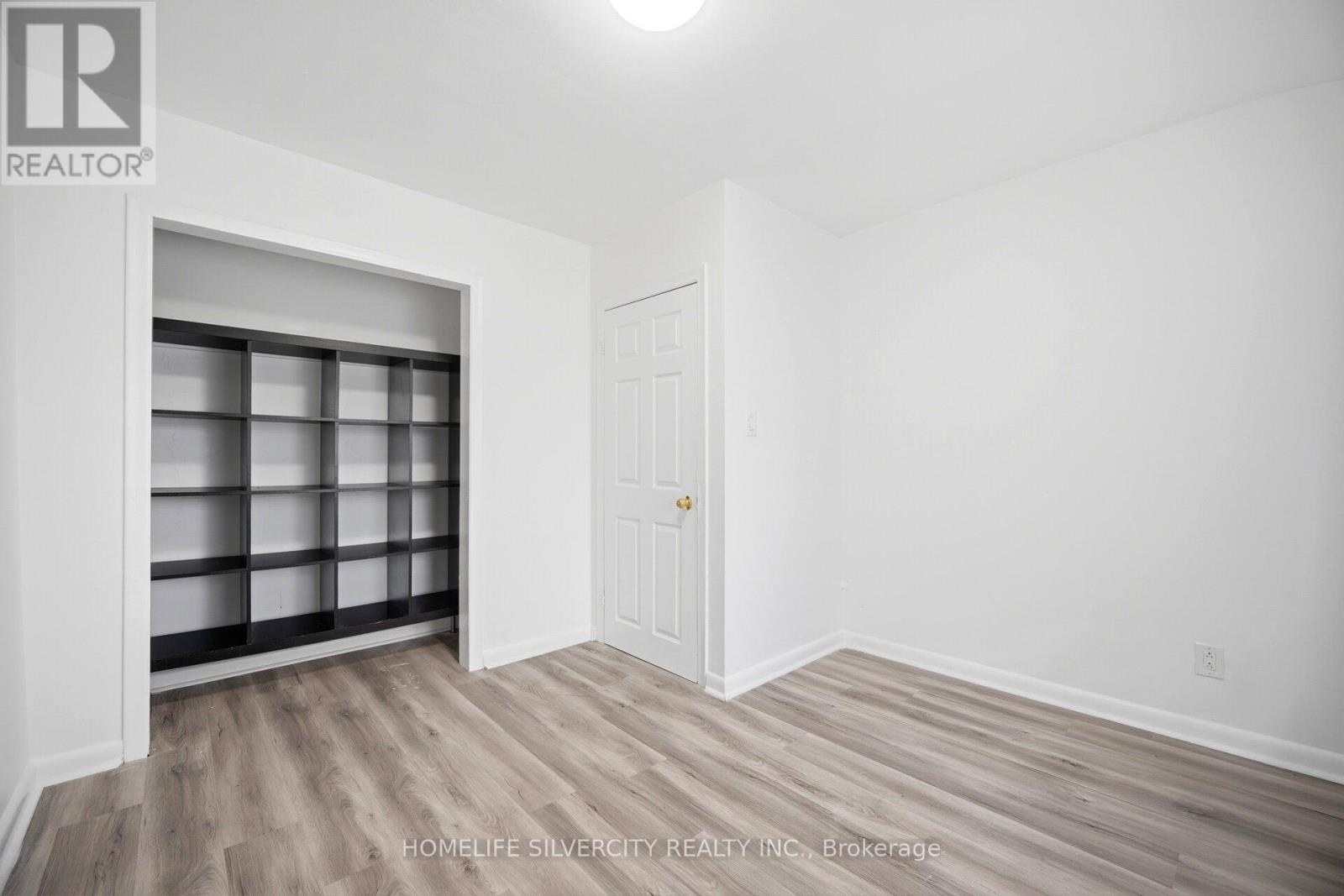 29 BROOKMERE ROAD - 30