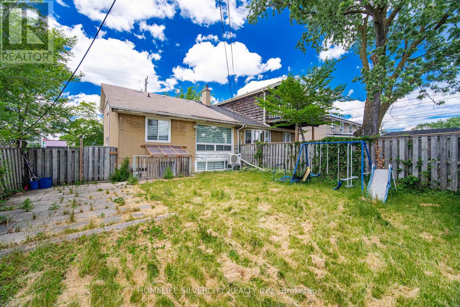 29 BROOKMERE ROAD - 41