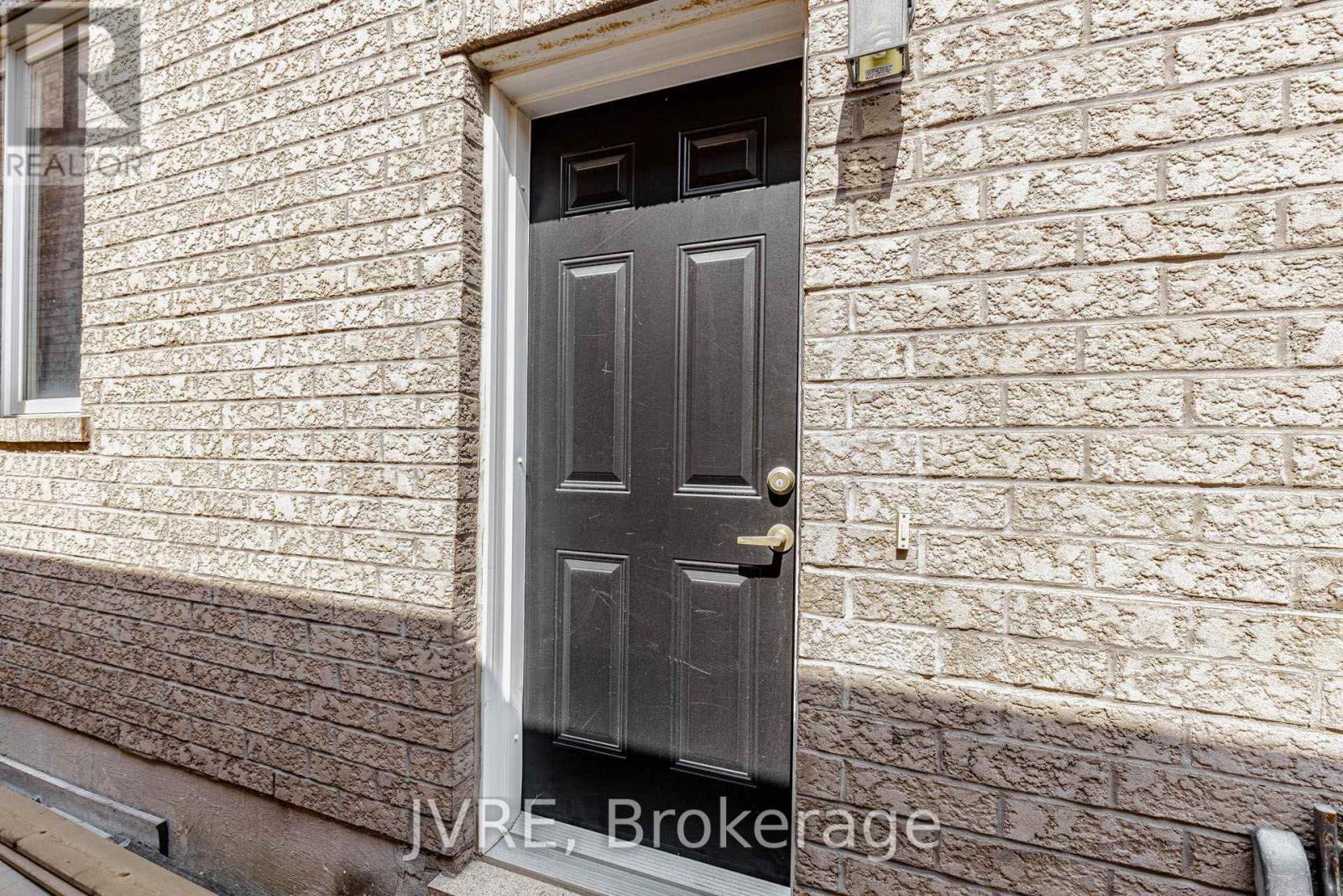 12 PEPPERMINT CLOSE - 38