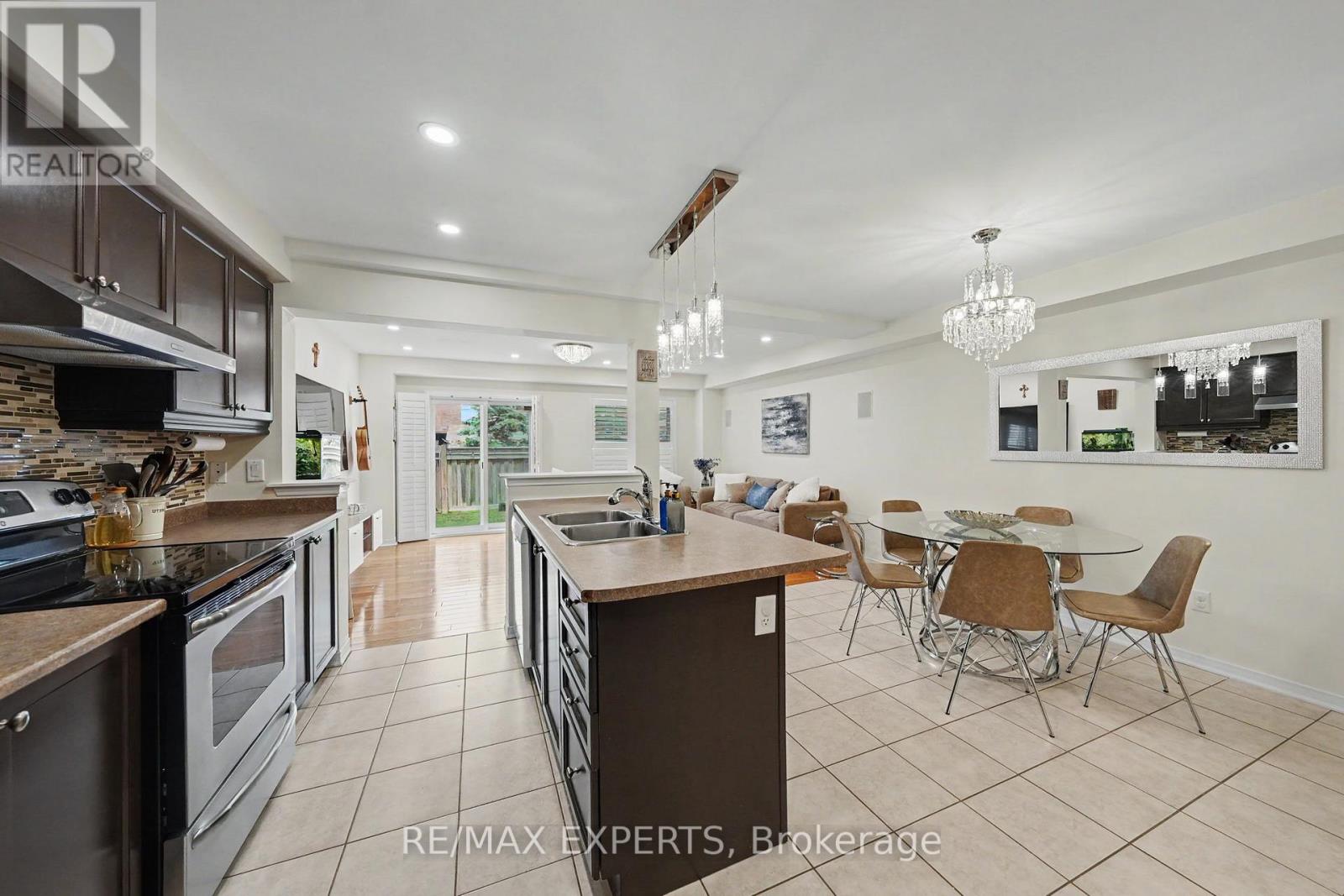 14 LOTUS STREET - 15