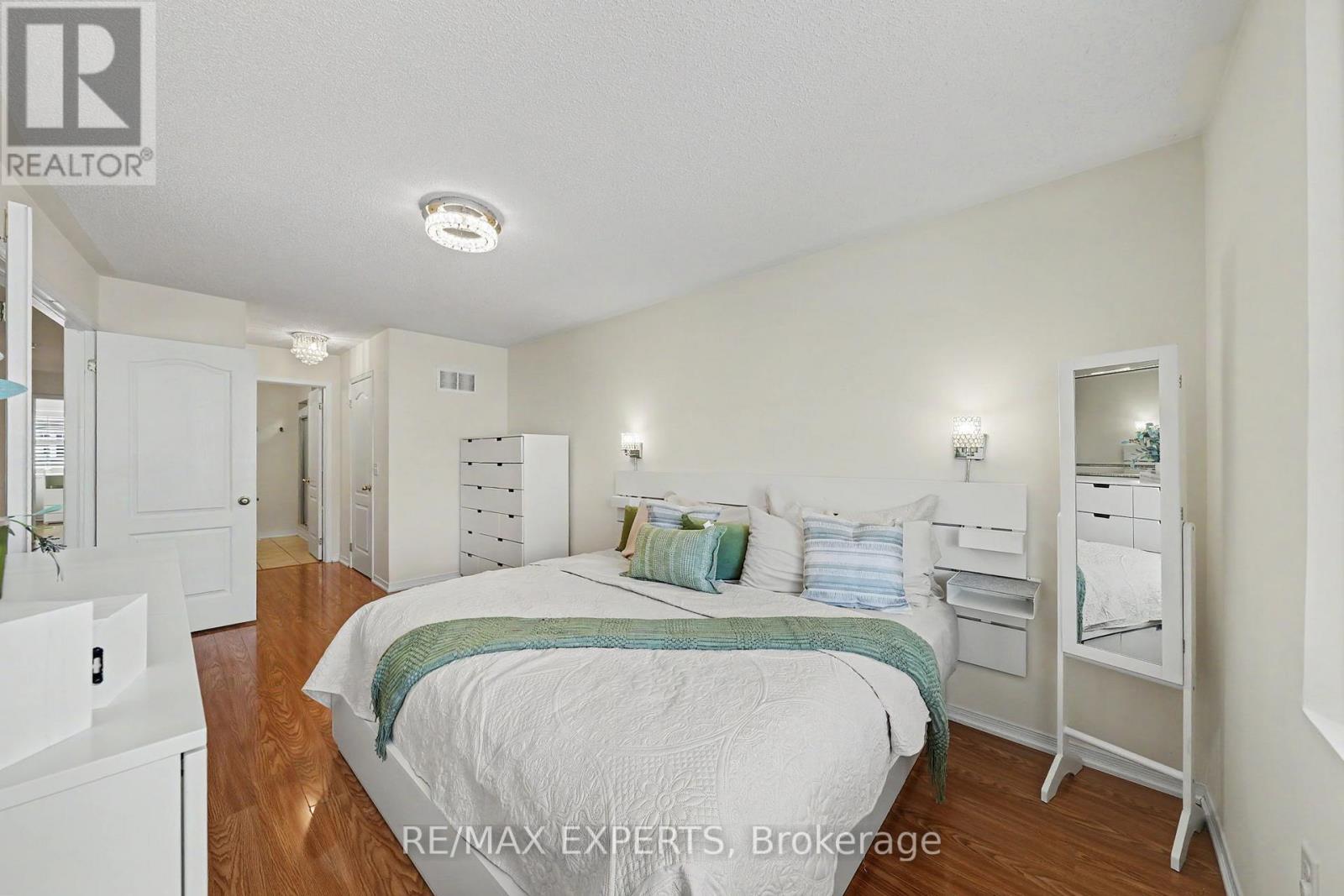 14 LOTUS STREET - 28