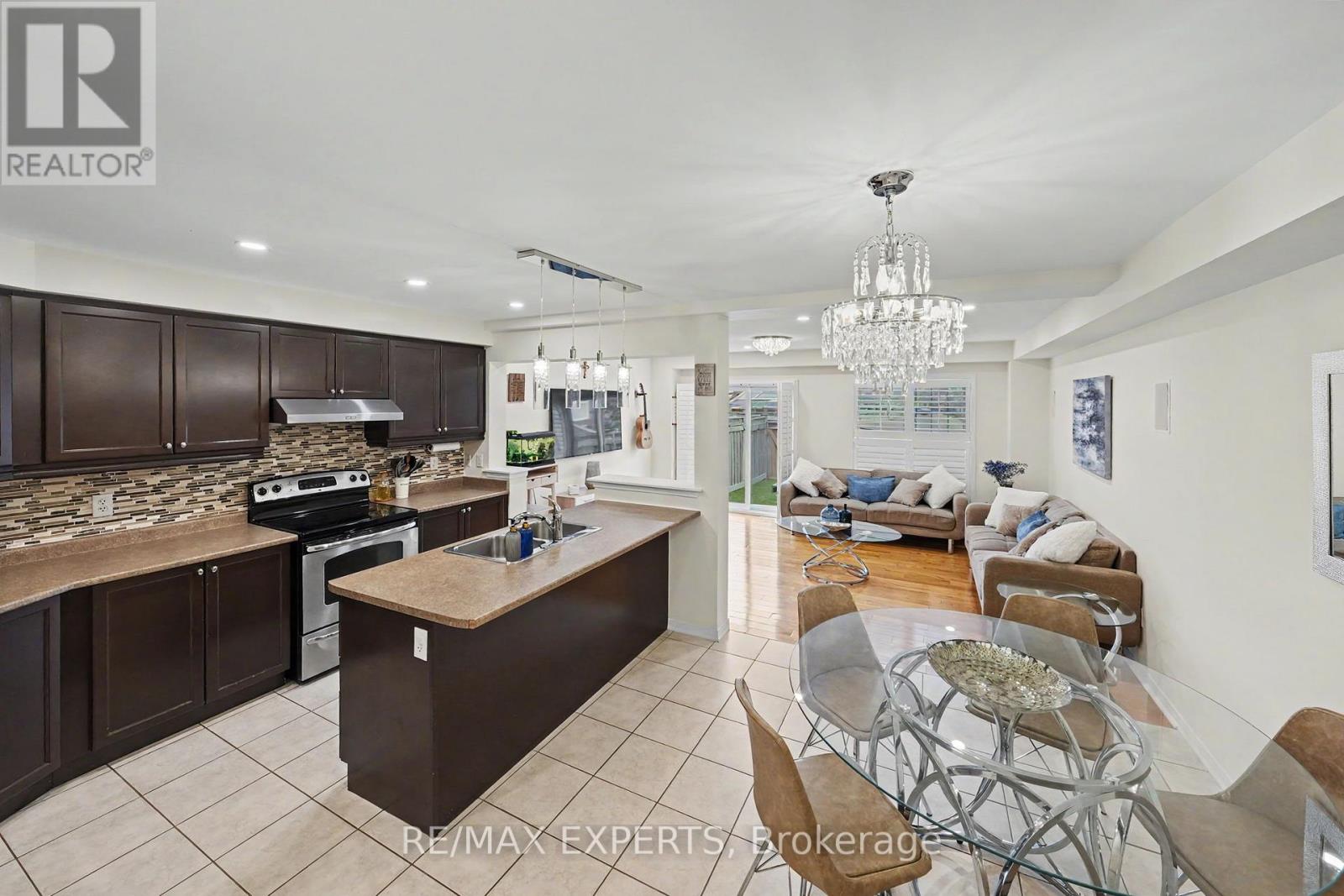 14 LOTUS STREET - 32