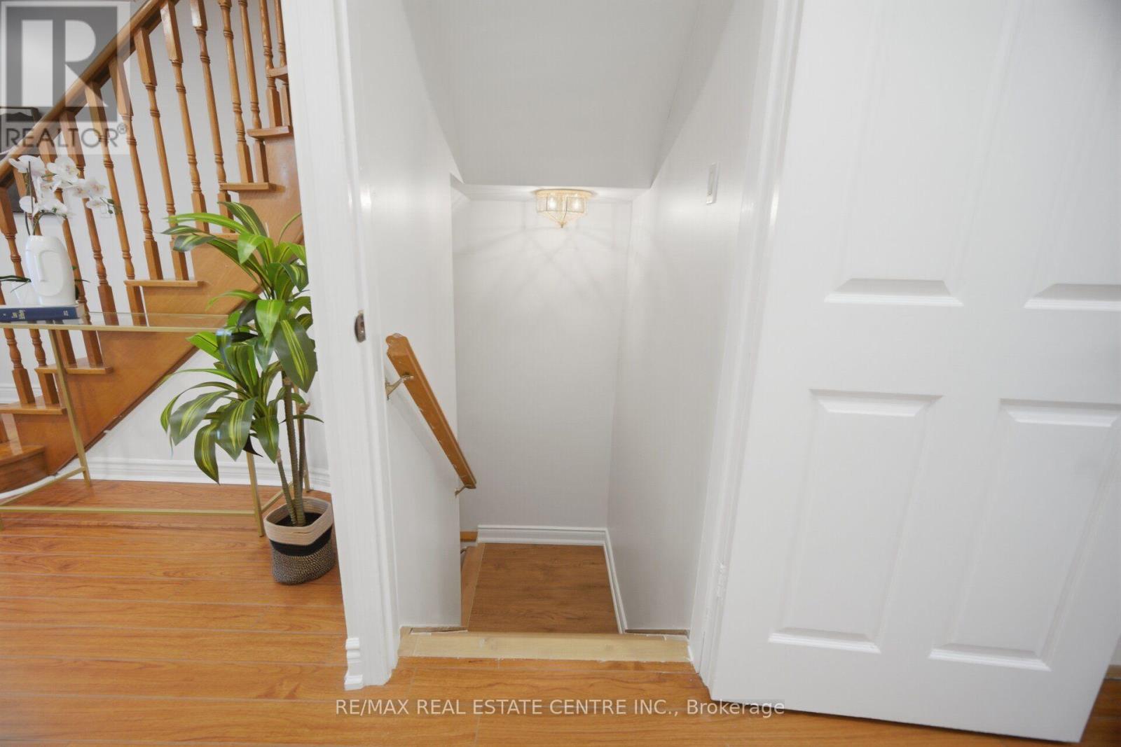 177 SURBRAY GROVE - 34