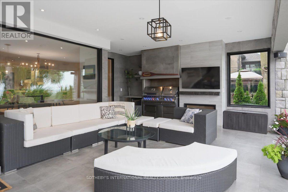 102 CUMBERLAND DRIVE - 32