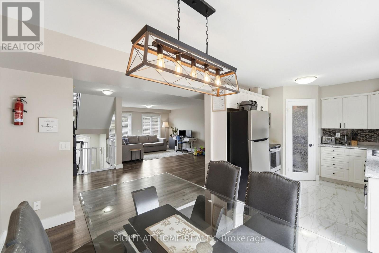 65 WELLINGTON SOUTH - 13