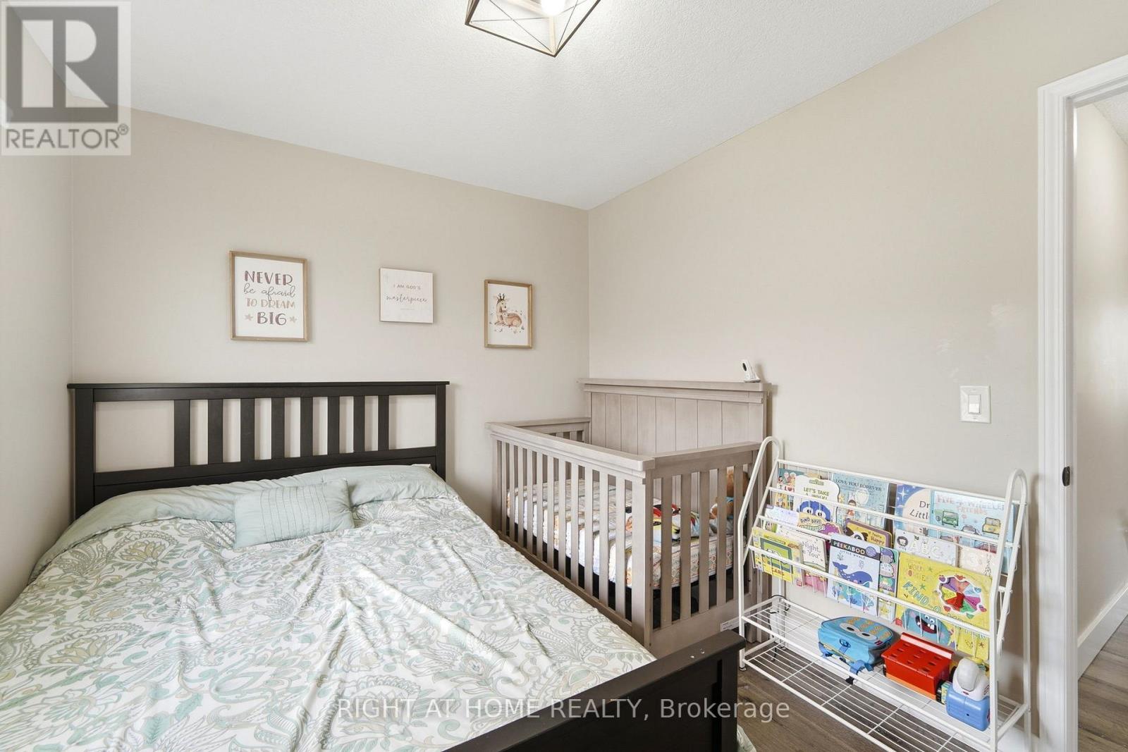 65 WELLINGTON SOUTH - 21