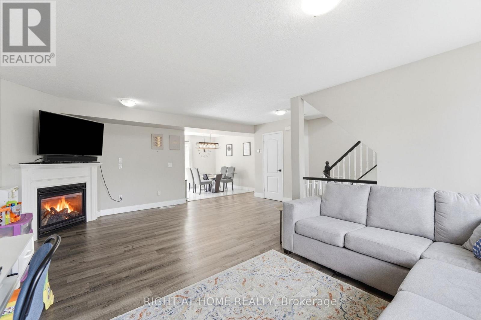 65 WELLINGTON SOUTH - 5