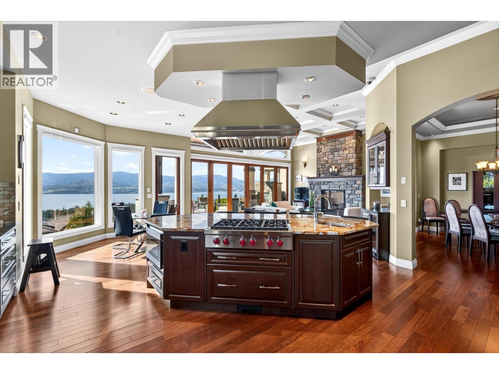 726 Marin Crescent - 7