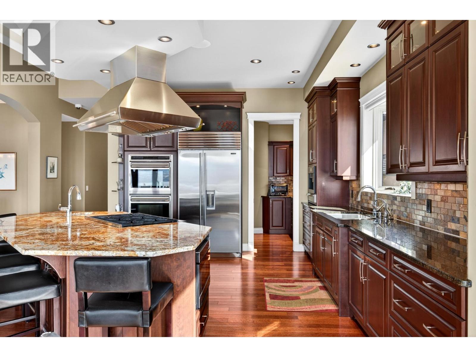 726 Marin Crescent - 10