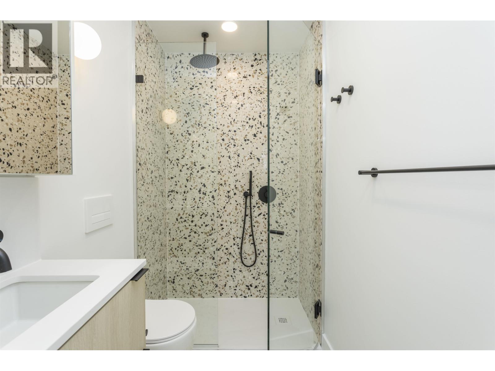 2 Bed, 2 Bath House for Sale in Vancouver – PH517 2471 ST. GEORGE STREET, Vancouver – MLS# R3146390 - Image 14
