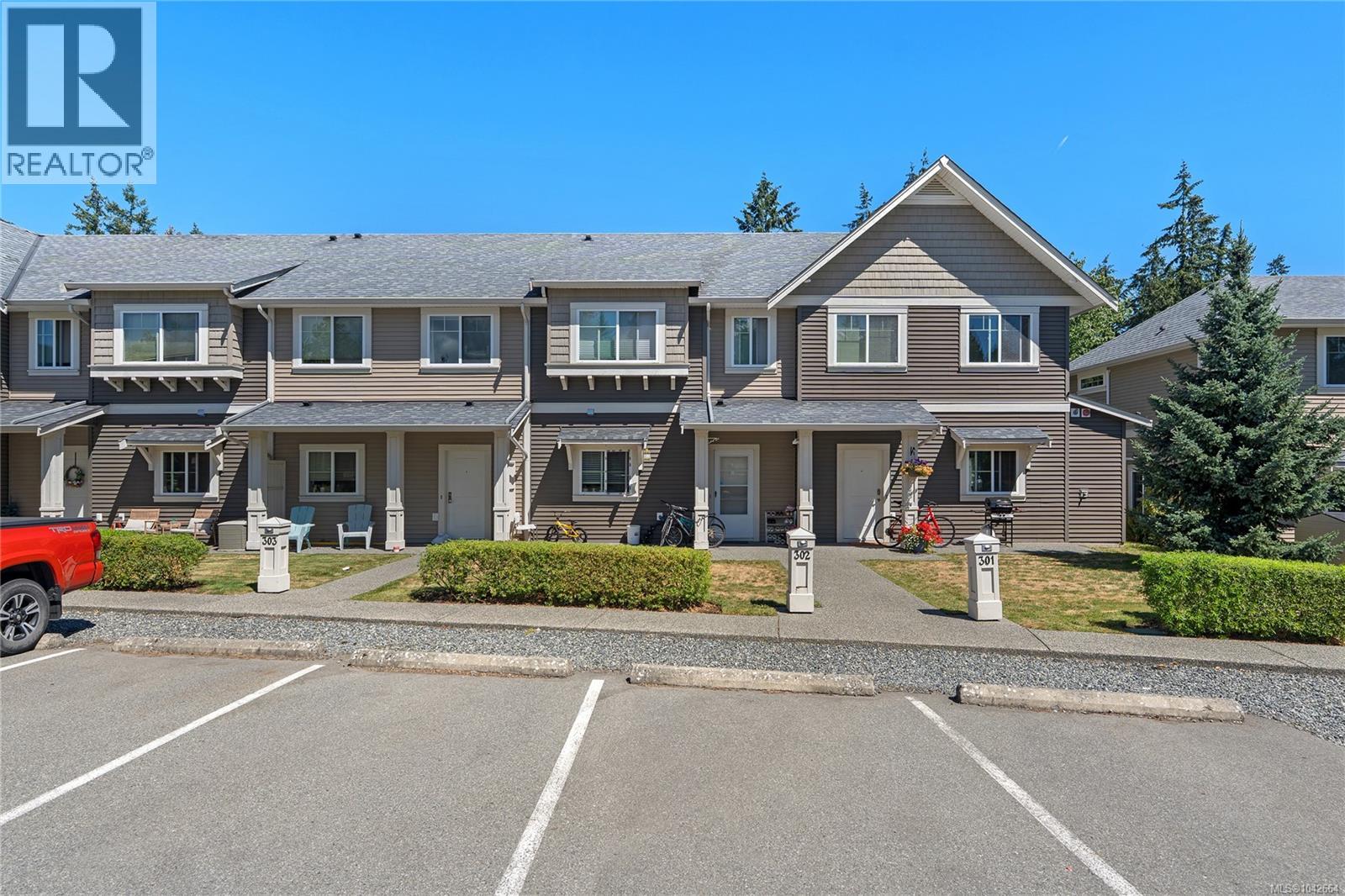 #302 1675 Crescent View Dr - 42