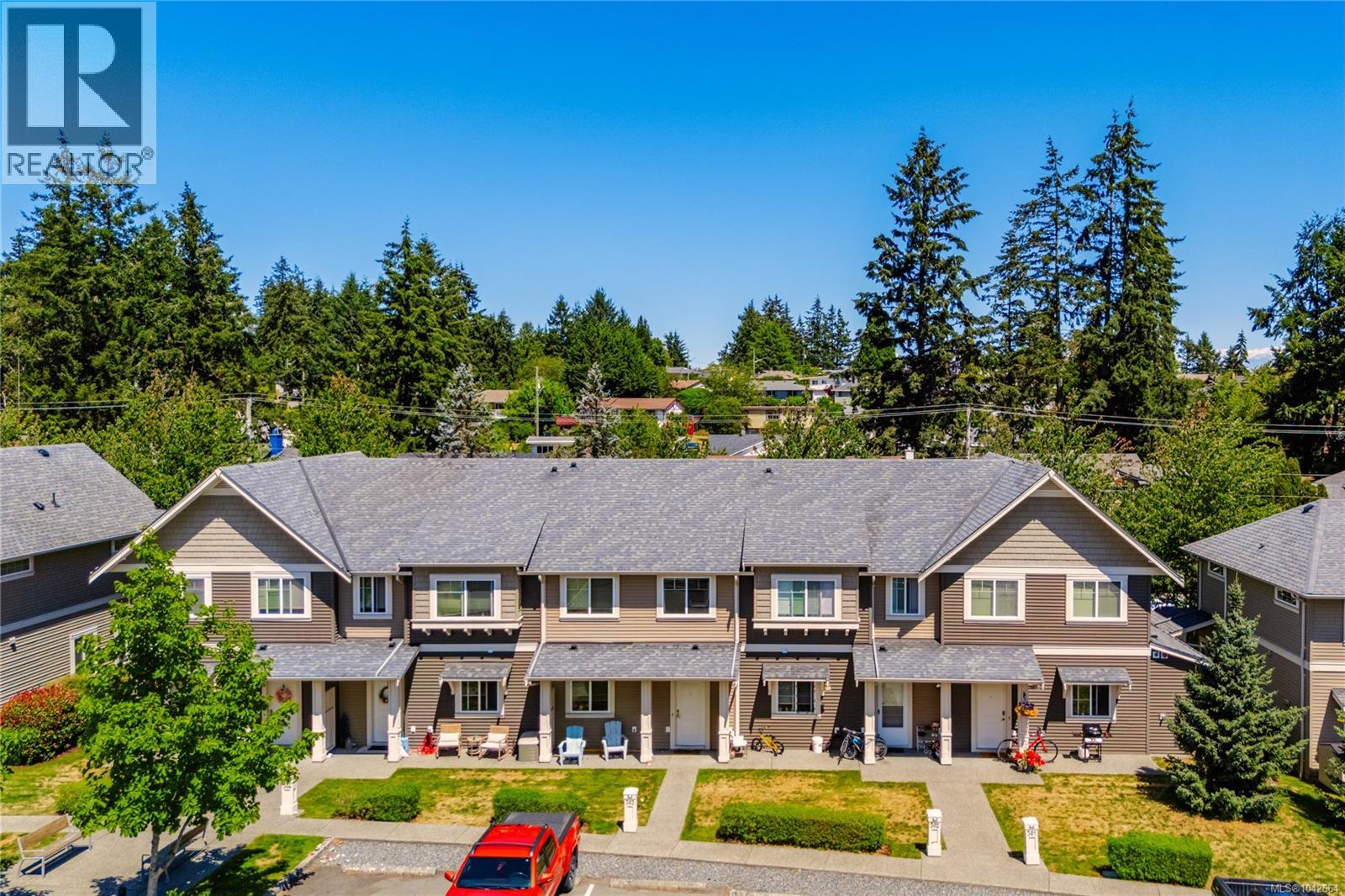 #302 1675 Crescent View Dr - 44