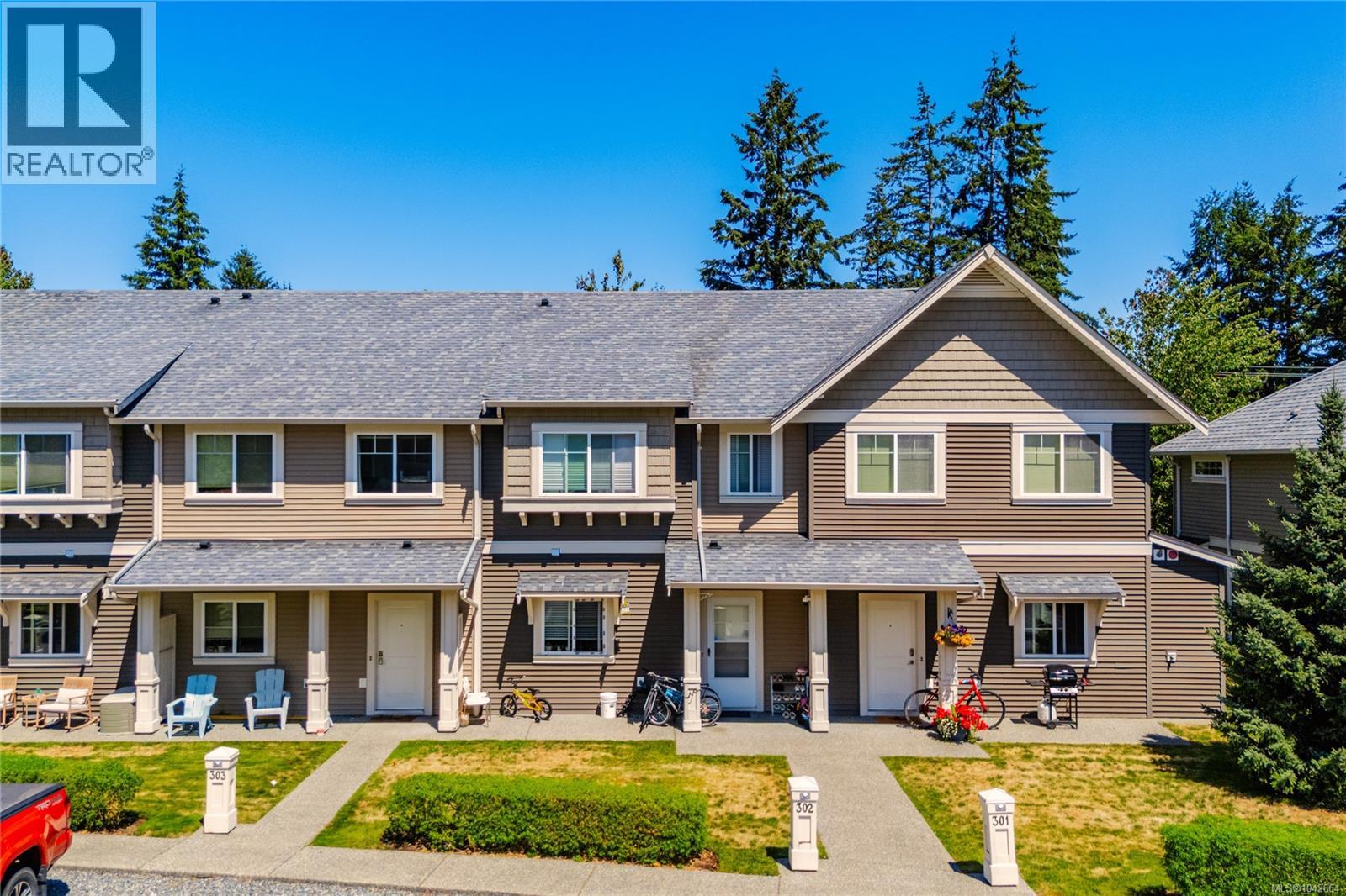 #302 1675 Crescent View Dr - 43