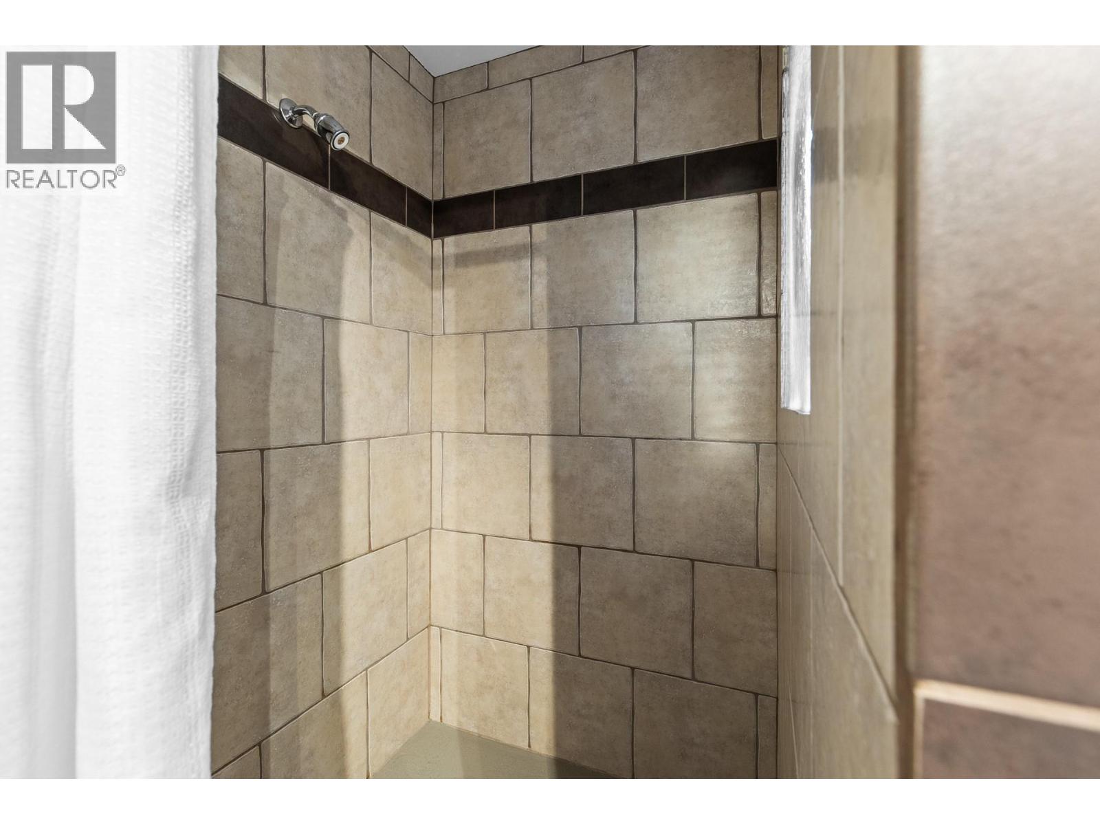 #5 5432 Chidley Road - 37