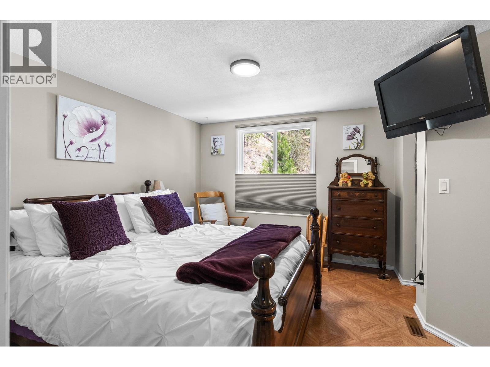 #5 5432 Chidley Road - 40
