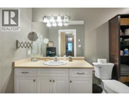 15 769 Merecroft Rd, Campbell River, BC V9W8H6 Photo 18