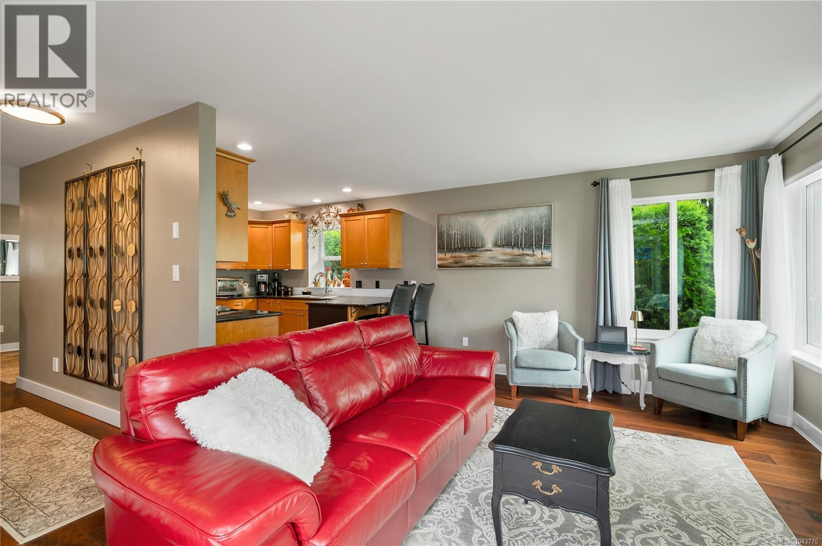 #15 769 Merecroft Rd - 5