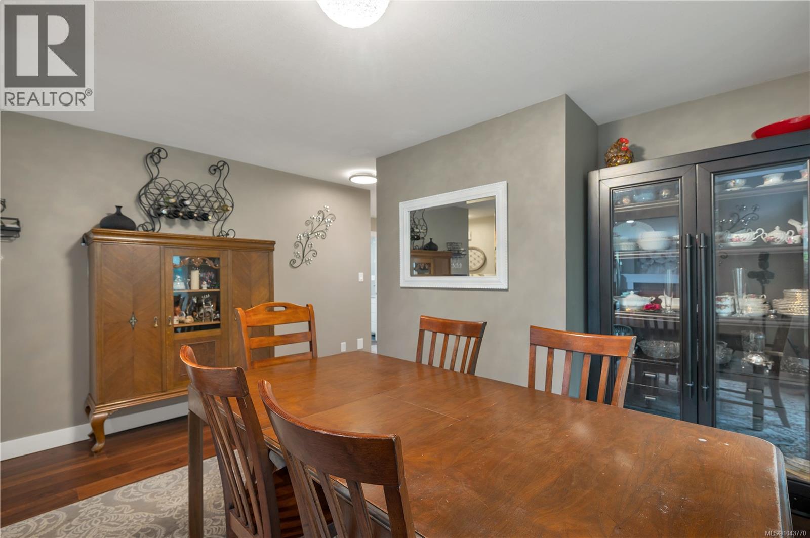 #15 769 Merecroft Rd - 9