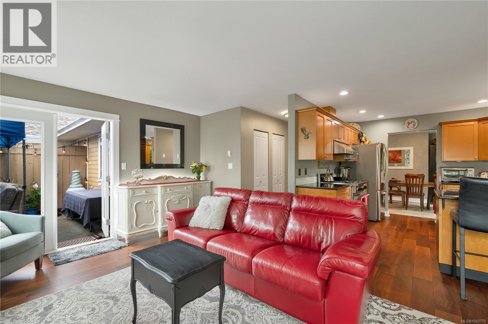 #15 769 Merecroft Rd - 7
