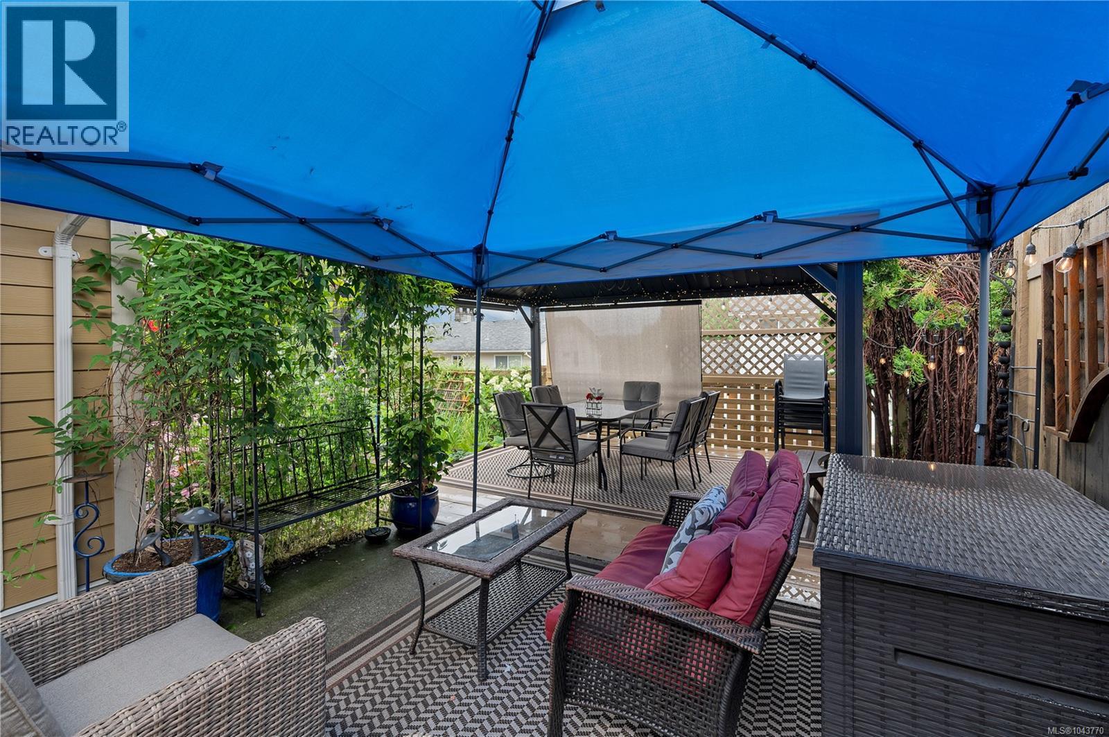 #15 769 Merecroft Rd - 23