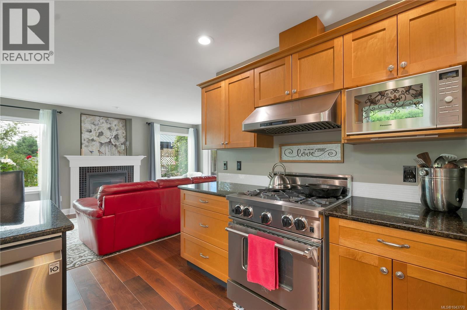 #15 769 Merecroft Rd - 4