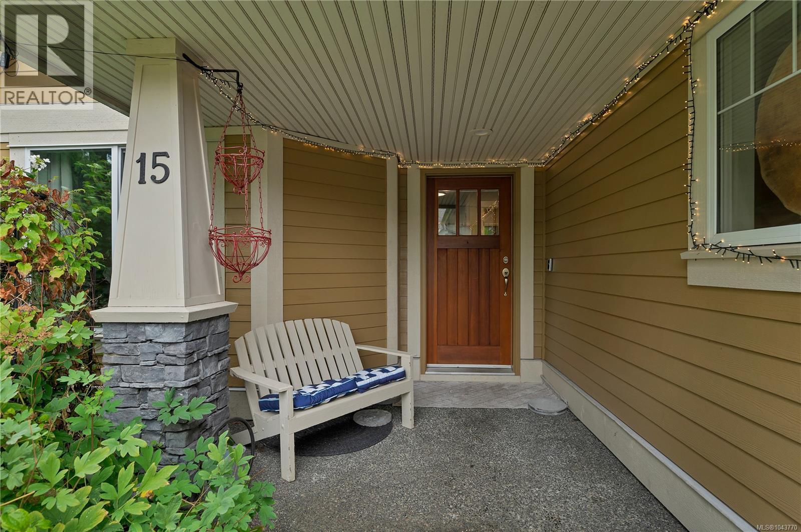 #15 769 Merecroft Rd - 2