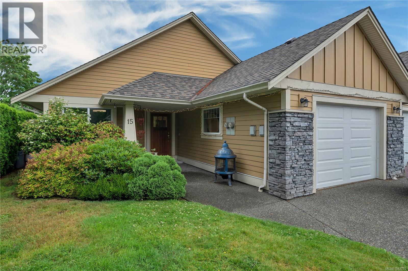 #15 769 Merecroft Rd - 32