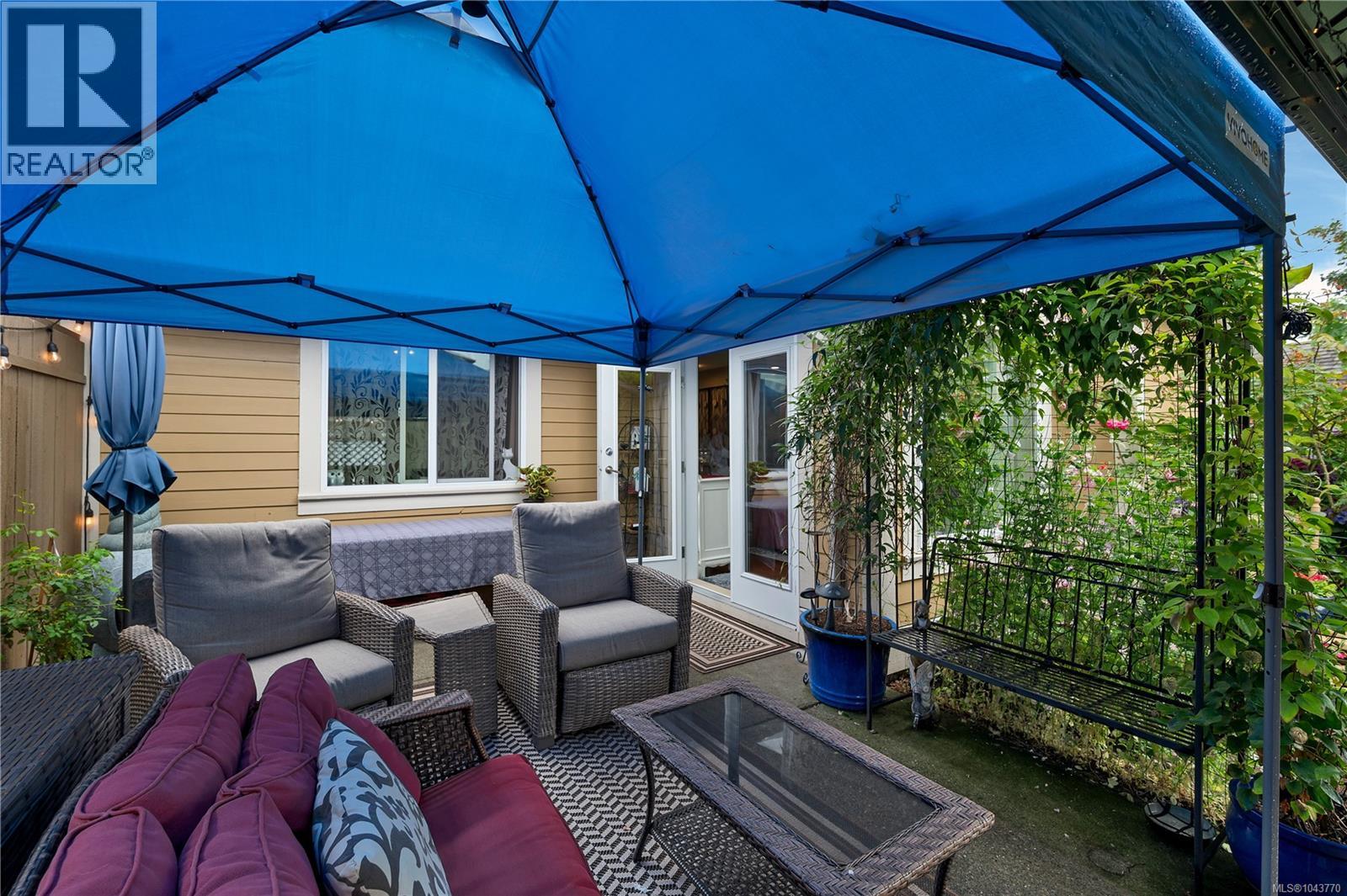 #15 769 Merecroft Rd - 24