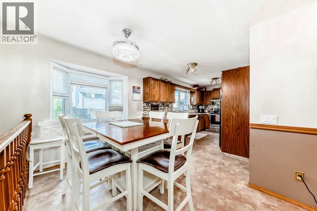 88 Castlefall Way NE - 13