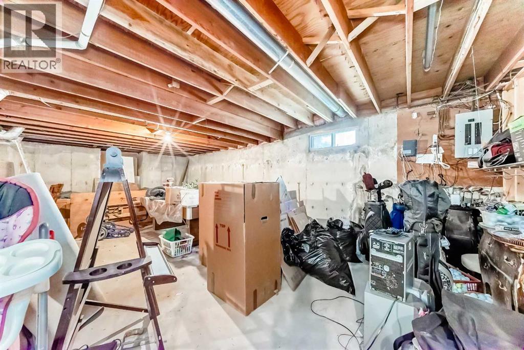 88 Castlefall Way NE - 44
