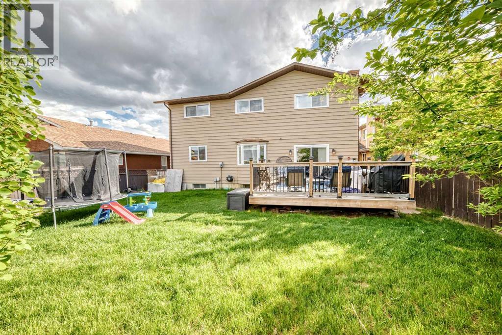 88 Castlefall Way NE - 46